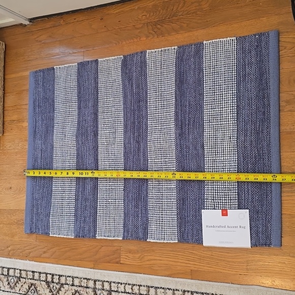 SULLIVAN COLLECTION HANDCRAFTED BLUE STRIPES ACCENT RUG SIZE 24" x 36" - Picture 10 of 13